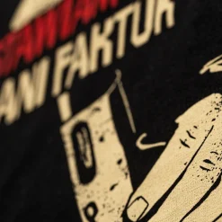 Kapitan Bomba Koszulki > Kozuka – Egzorcyta – Nie wytawia przyjaciół ani faktur