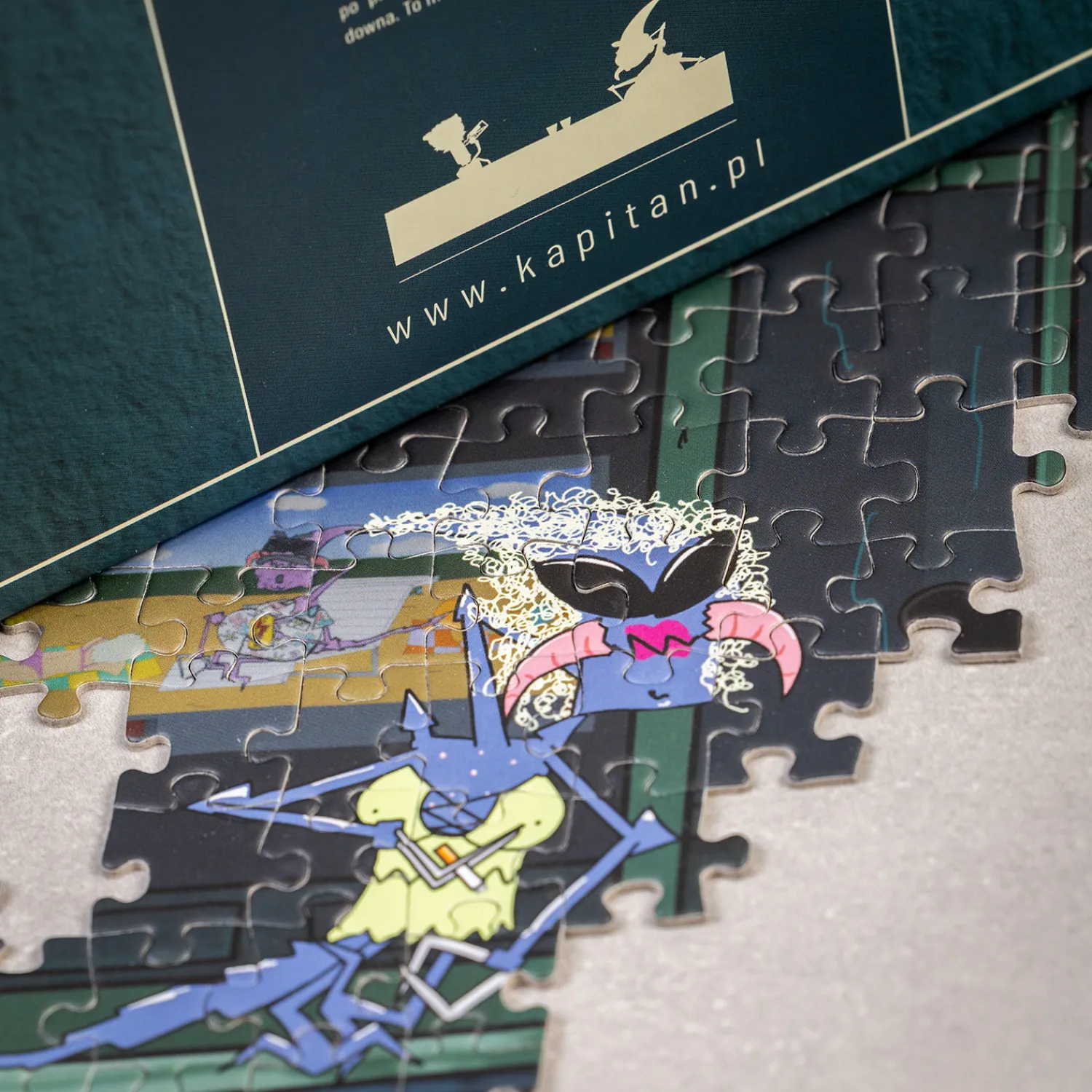Kapitan Bomba Gadżety > Puzzle 1000 elementów – Środowa Noc | Kantyna Laser